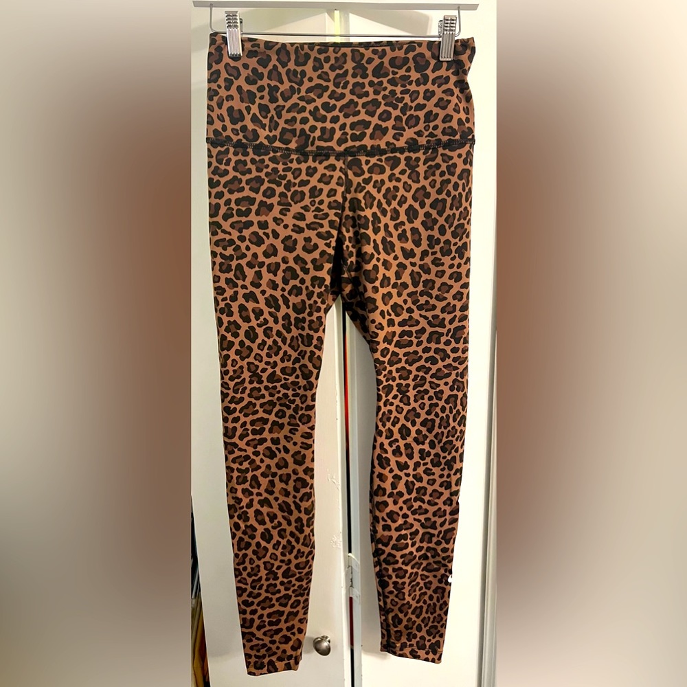 NWOT Nike Leggings Size Small